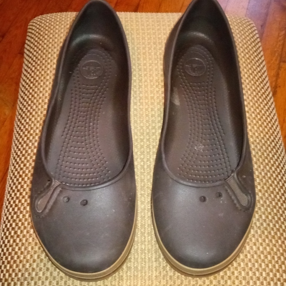 CROCS. SHOES BROWN FLAT